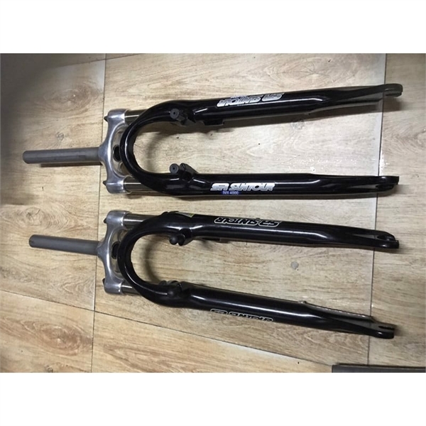 Càng thụt lò xo Suntour 700 Nex 4000