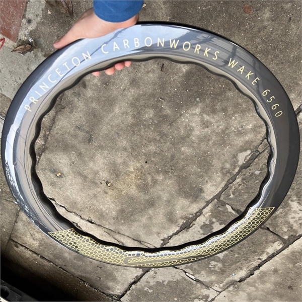 Vành carbon không lan hoa 24 lỗ f1